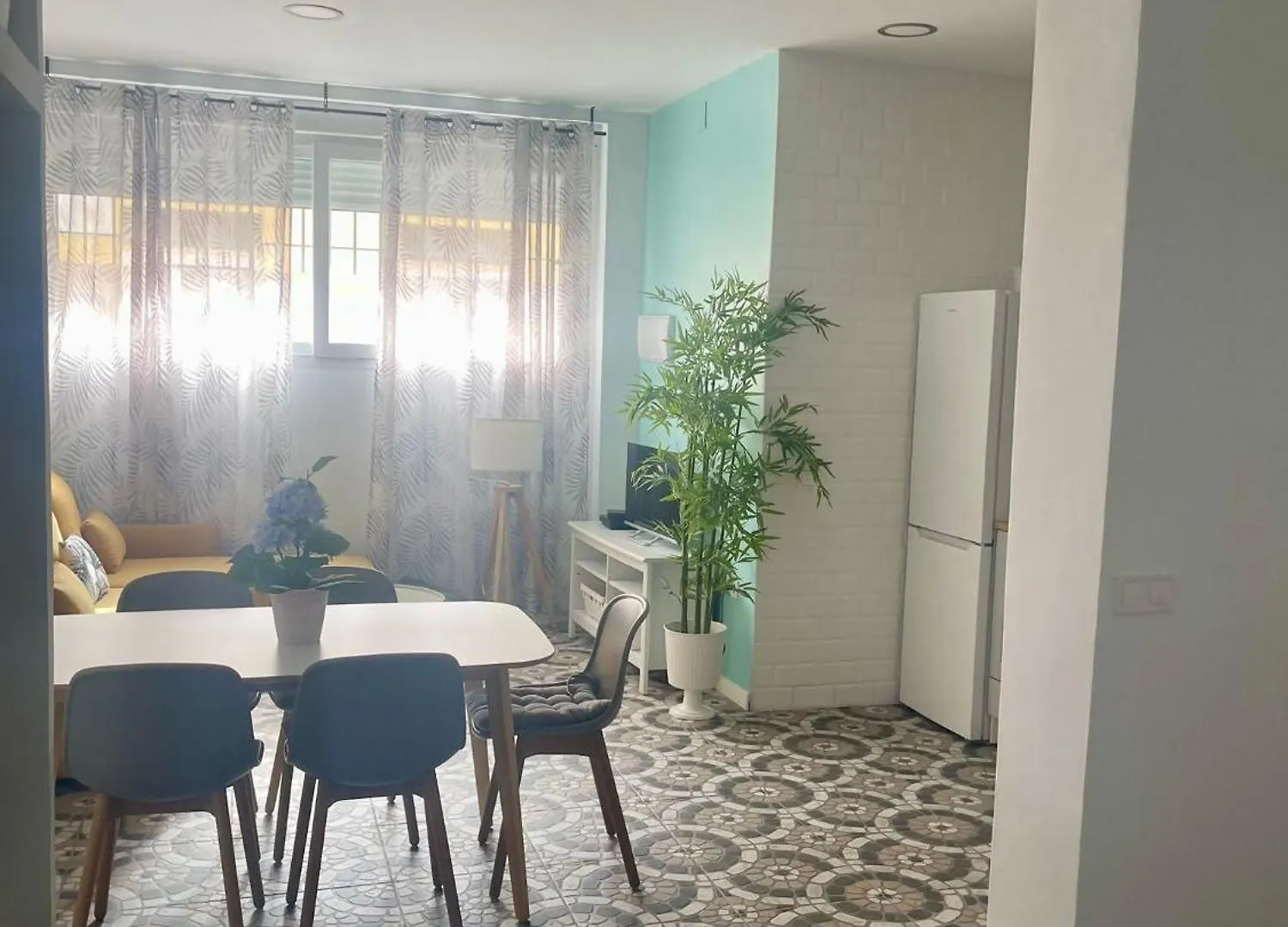 Bazan Wabi Malaga Lägenhet Spanien