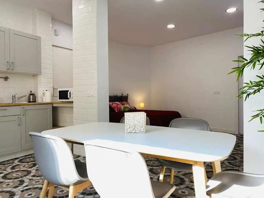 Bazan Wabi Malaga 아파트
