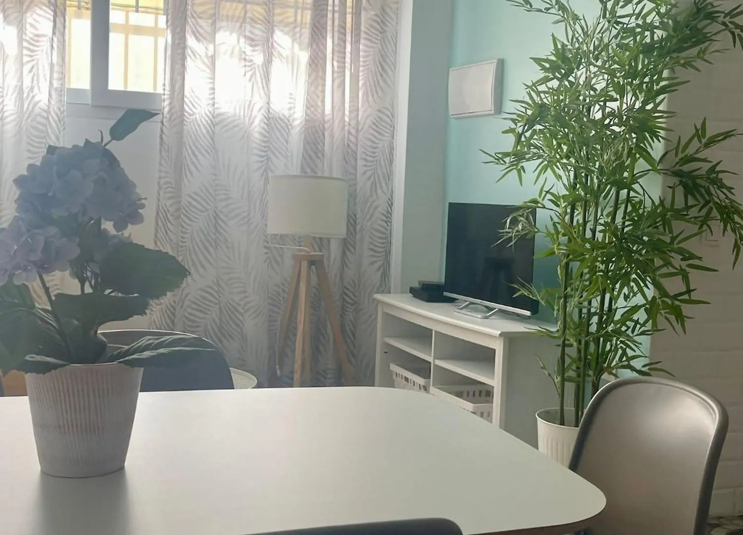 Bazan Wabi Malaga 아파트